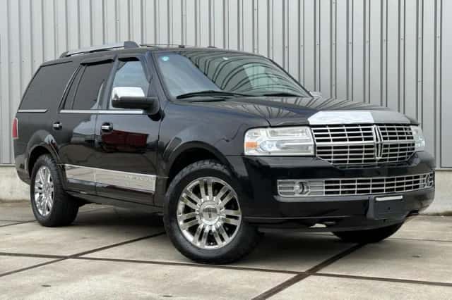 Lincoln Navigator (2007) thumbnail 2
