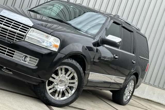 Lincoln Navigator (2007) thumbnail 6