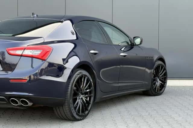 Maserati Ghibli (2015) thumbnail 5
