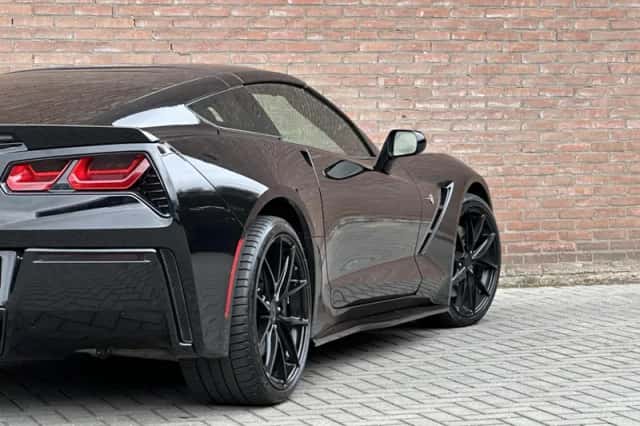 Chevrolet Corvette (2014) thumbnail 5