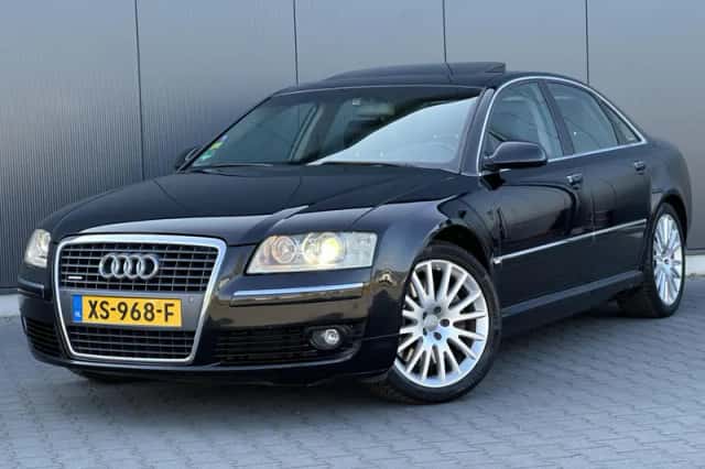 Audi A8 (2005) thumbnail 1