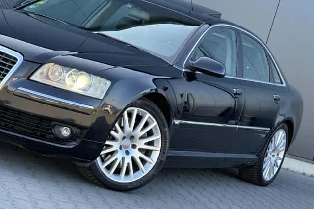 Audi A8 (2005) thumbnail 6