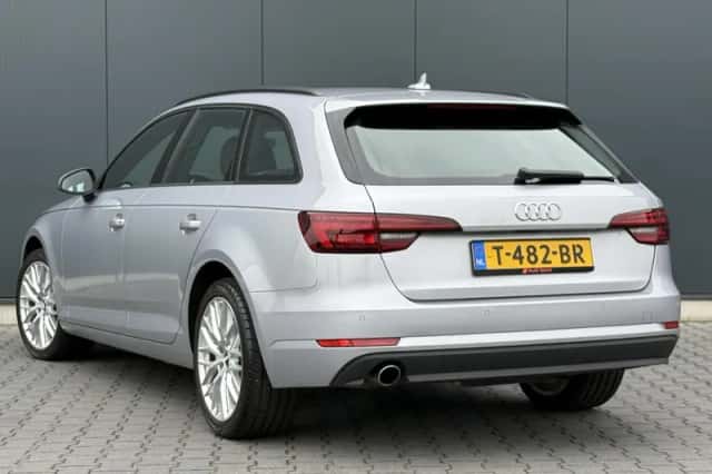 Audi A4 (2017) thumbnail 3