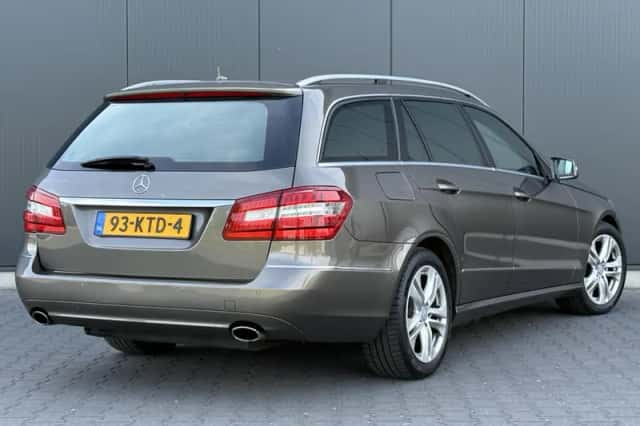 Mercedes-Benz E-Klasse (2010) thumbnail 4