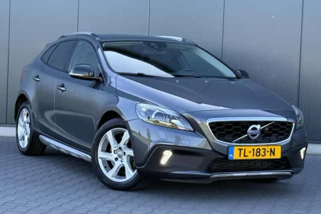 Volvo V40 (2013) thumbnail 2