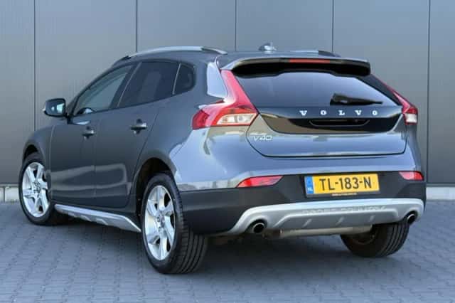 Volvo V40 (2013) thumbnail 3