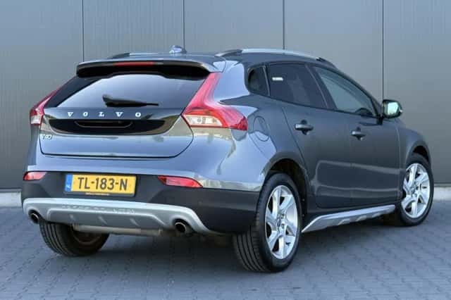 Volvo V40 (2013) thumbnail 4