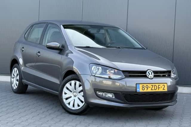 Volkswagen Polo (2013) thumbnail 2