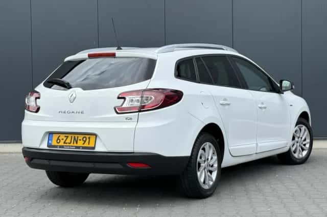 Renault Mégane (2015) thumbnail 4