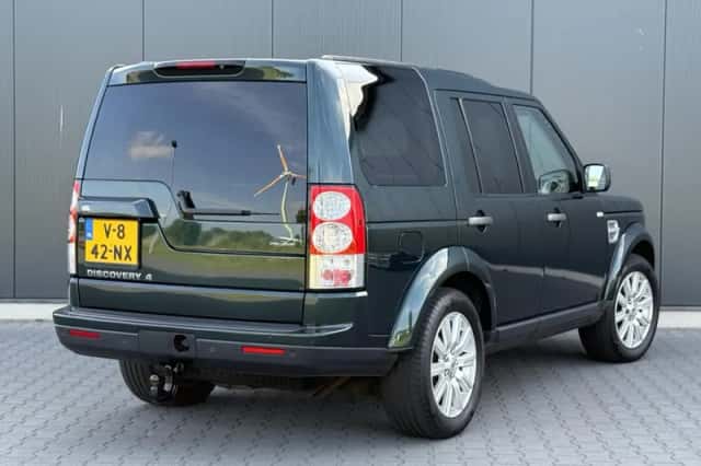 Land Rover Discovery (2013) thumbnail 4