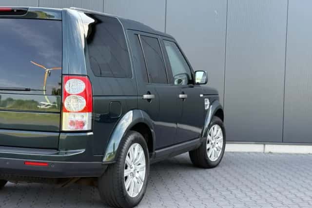 Land Rover Discovery (2013) thumbnail 5