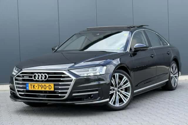Audi A8 (2018) thumbnail 1