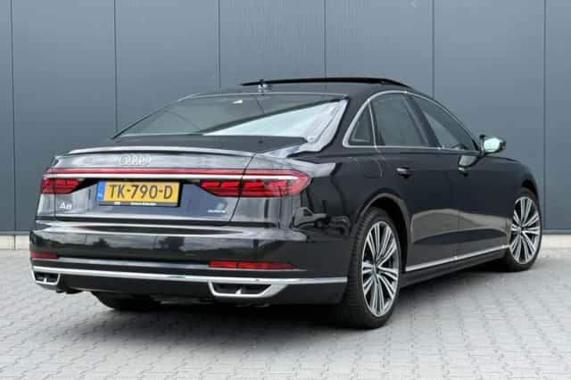 Audi A8 (2018) thumbnail 4