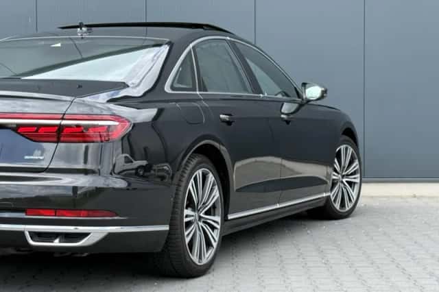 Audi A8 (2018) thumbnail 5