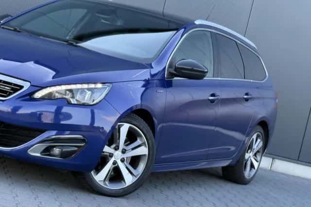 Peugeot 308 (2015) thumbnail 6