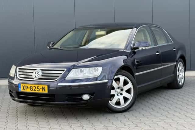 Volkswagen Phaeton (2003) thumbnail 1