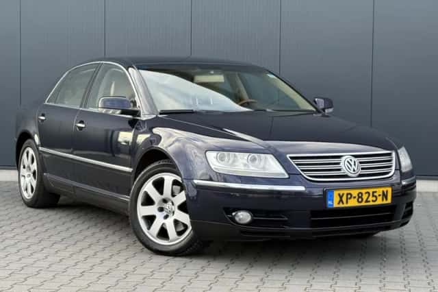 Volkswagen Phaeton (2003) thumbnail 2