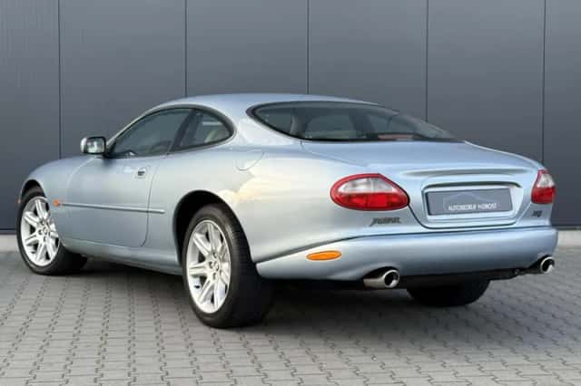 Jaguar XK8 (1998) thumbnail 3