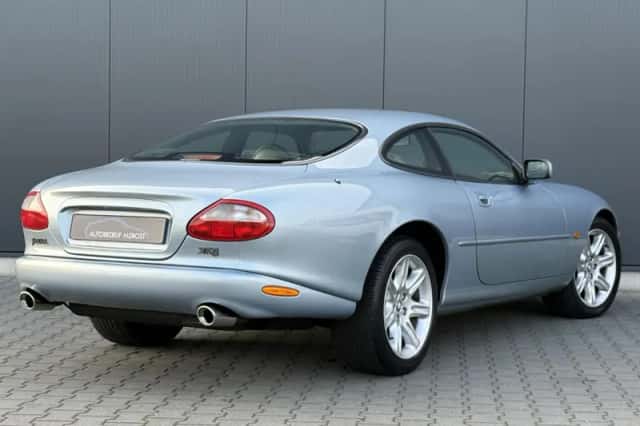 Jaguar XK8 (1998) thumbnail 4