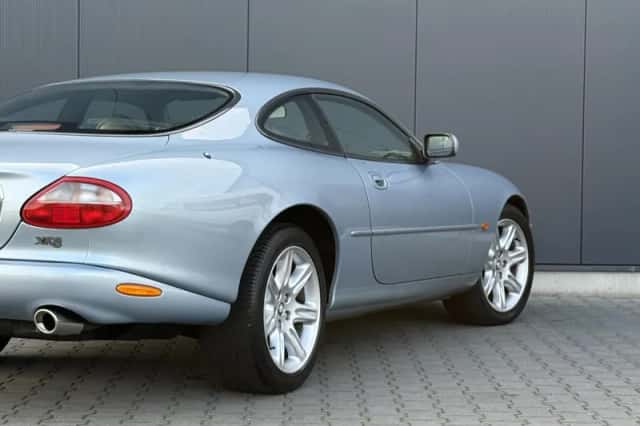 Jaguar XK8 (1998) thumbnail 5