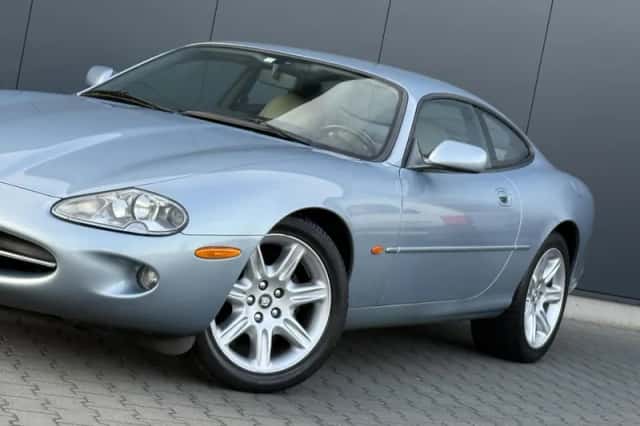 Jaguar XK8 (1998) thumbnail 6