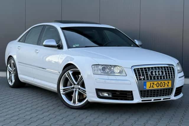 Audi S8 (2009) thumbnail 2