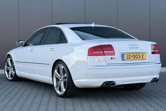 Audi S8 (2009) thumbnail 3