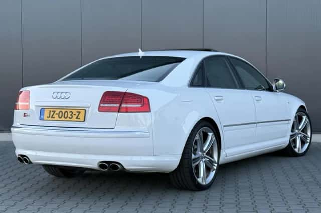 Audi S8 (2009) thumbnail 4