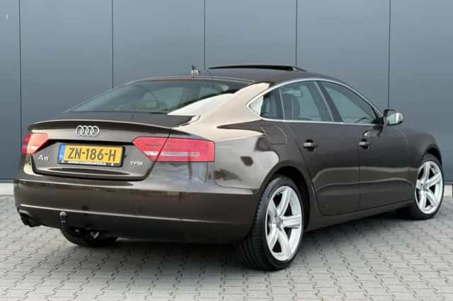Audi A5 (2010) thumbnail 4