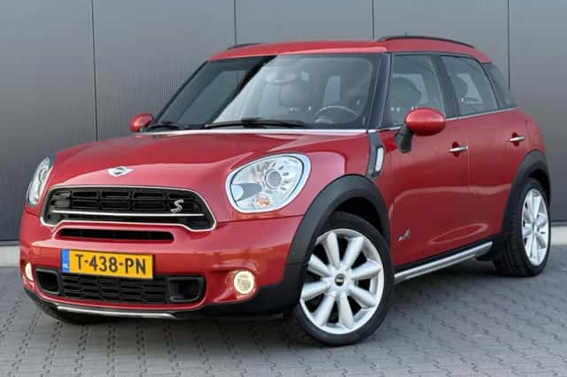 MINI Countryman (2015) thumbnail 1