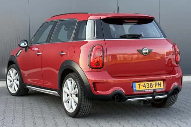 MINI Countryman (2015) thumbnail 3