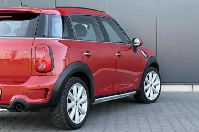 MINI Countryman (2015) thumbnail 5