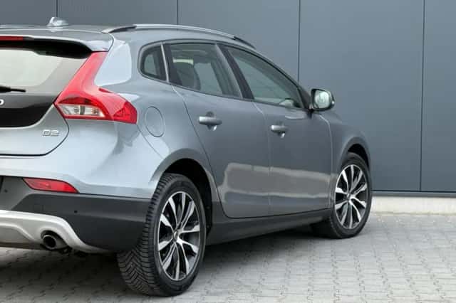 Volvo V40 (2019) thumbnail 5