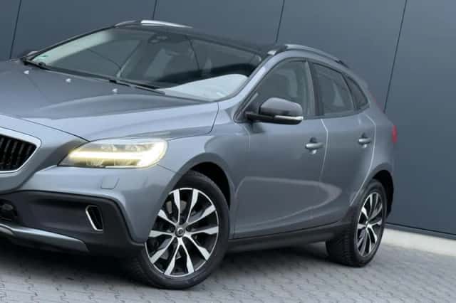 Volvo V40 (2019) thumbnail 6