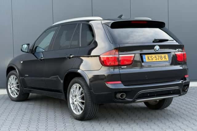 BMW X5 (2012) thumbnail 3