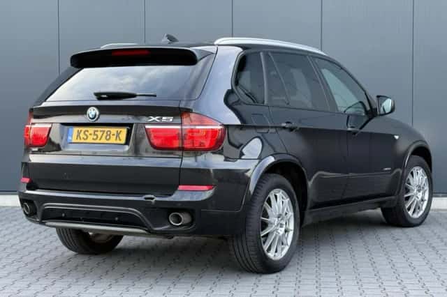 BMW X5 (2012) thumbnail 4