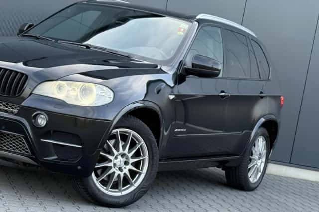 BMW X5 (2012) thumbnail 6