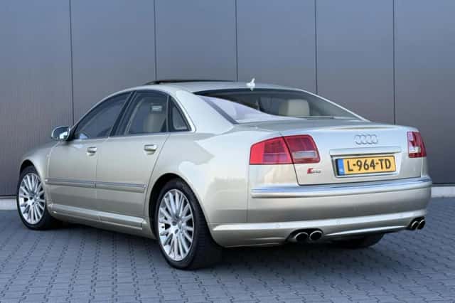 Audi S8 (2006) thumbnail 3