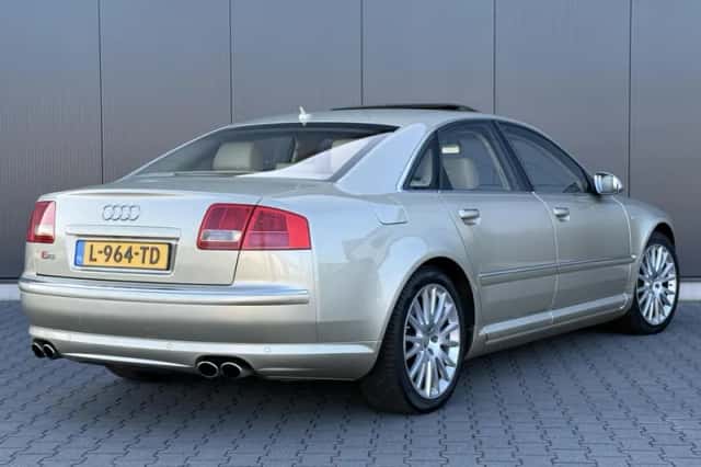 Audi S8 (2006) thumbnail 4