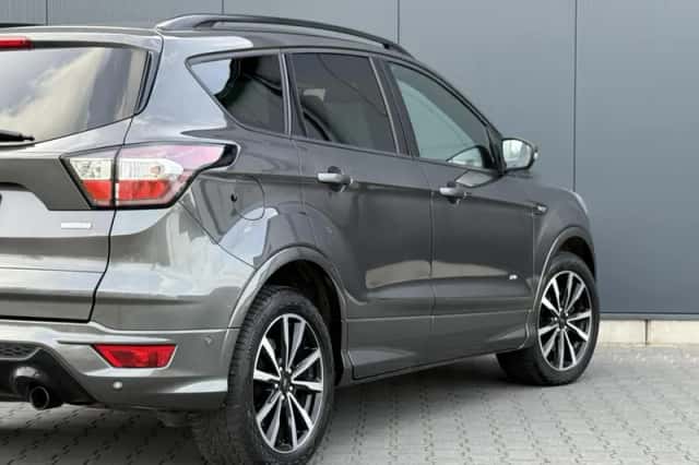Ford Kuga (2018) thumbnail 5