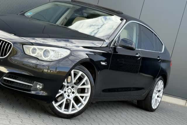 BMW 5-Serie (2010) thumbnail 6