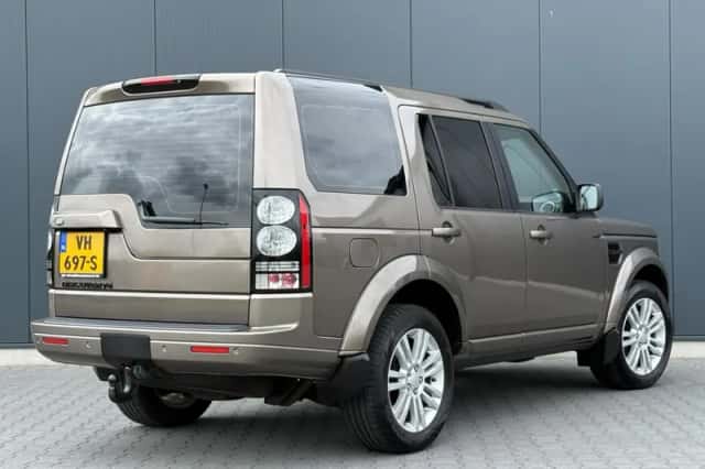 Land Rover Discovery (2009) thumbnail 4