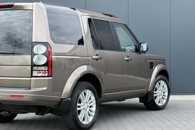 Land Rover Discovery (2009) thumbnail 5