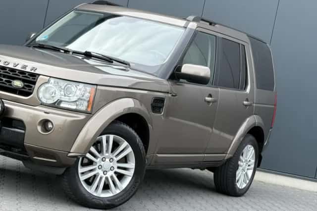 Land Rover Discovery (2009) thumbnail 6
