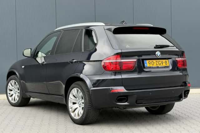 BMW X5 (2011) thumbnail 3