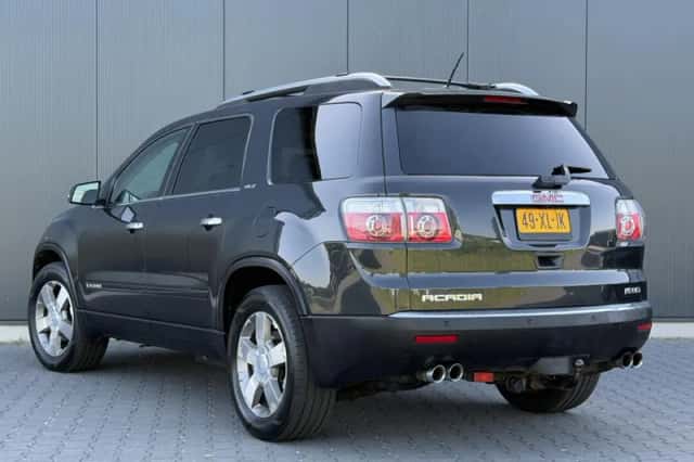 GMC Acadia (2007) thumbnail 3
