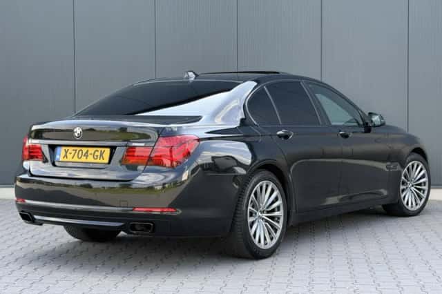 BMW 7-Serie (2014) thumbnail 4
