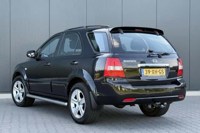 Kia Sorento (2007) thumbnail 3