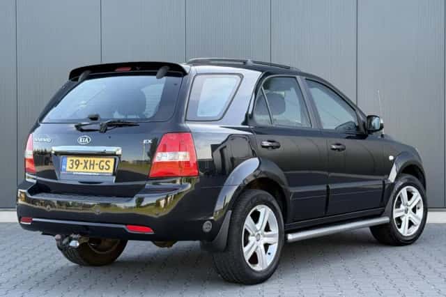 Kia Sorento (2007) thumbnail 4