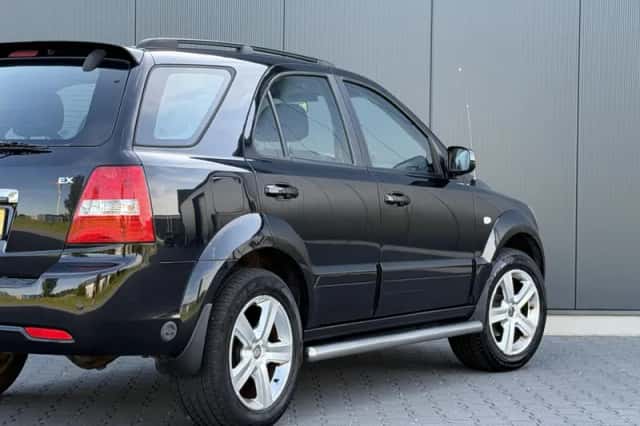 Kia Sorento (2007) thumbnail 5